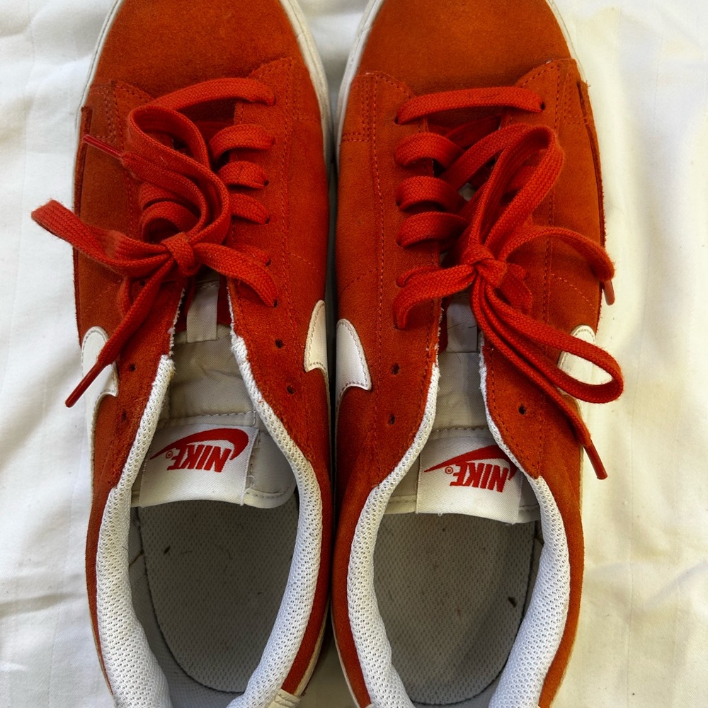 Nike Blazer Low Suede Sneakers Men’s 9.5 Orange